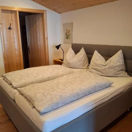 Oberstaudach 아파트 *
